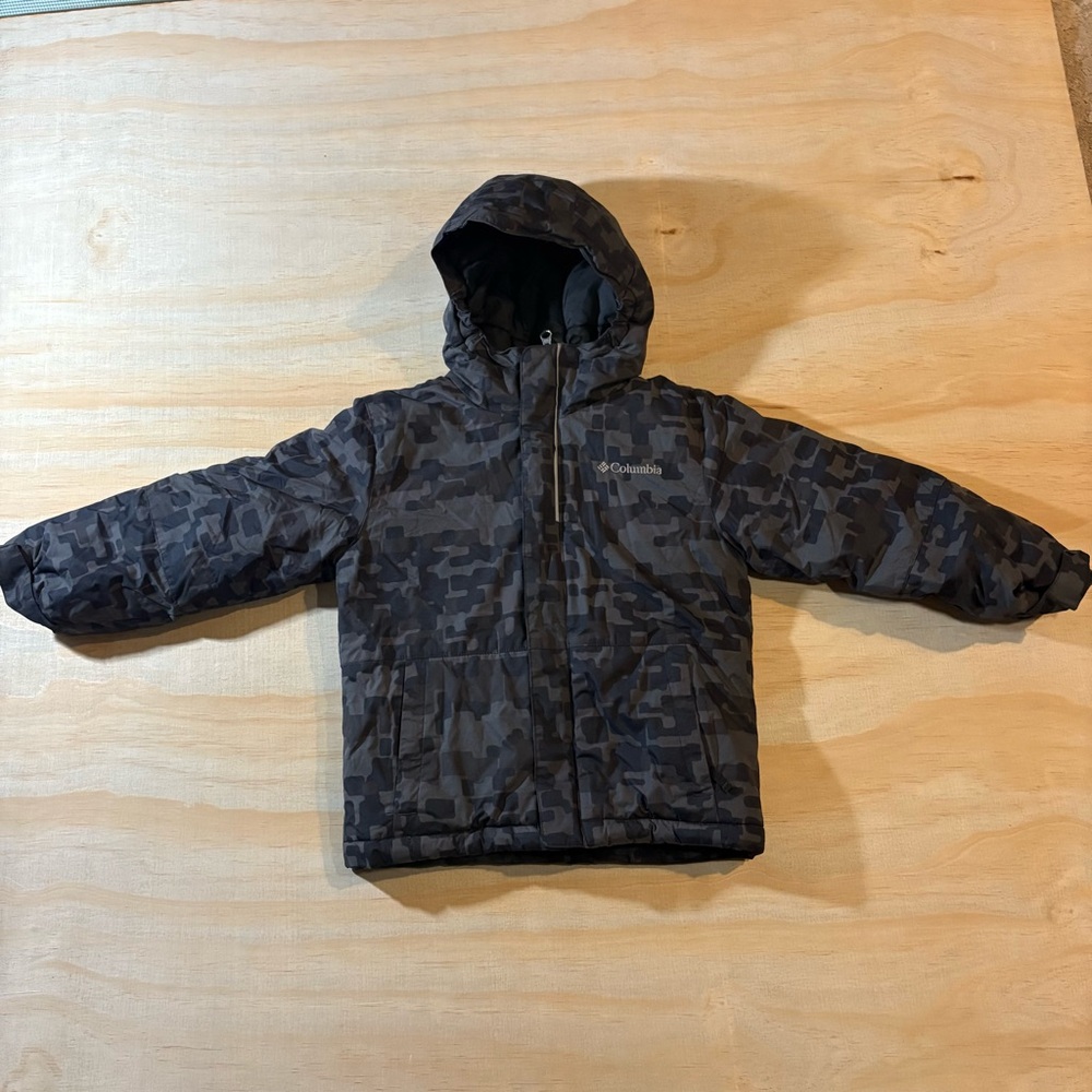 Columbia Kids Camo Puffer Jacket – Hooded Winter Coat, Waterproof, Ages 4/5